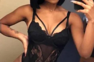 Relax and unwind in the hands ... - Image 2